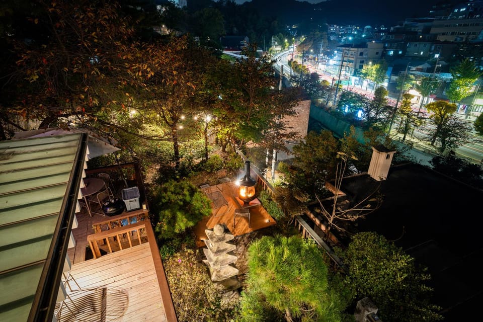 BS Urban Retreat Garden and Spa near Gyeongbokgung House in Seoul