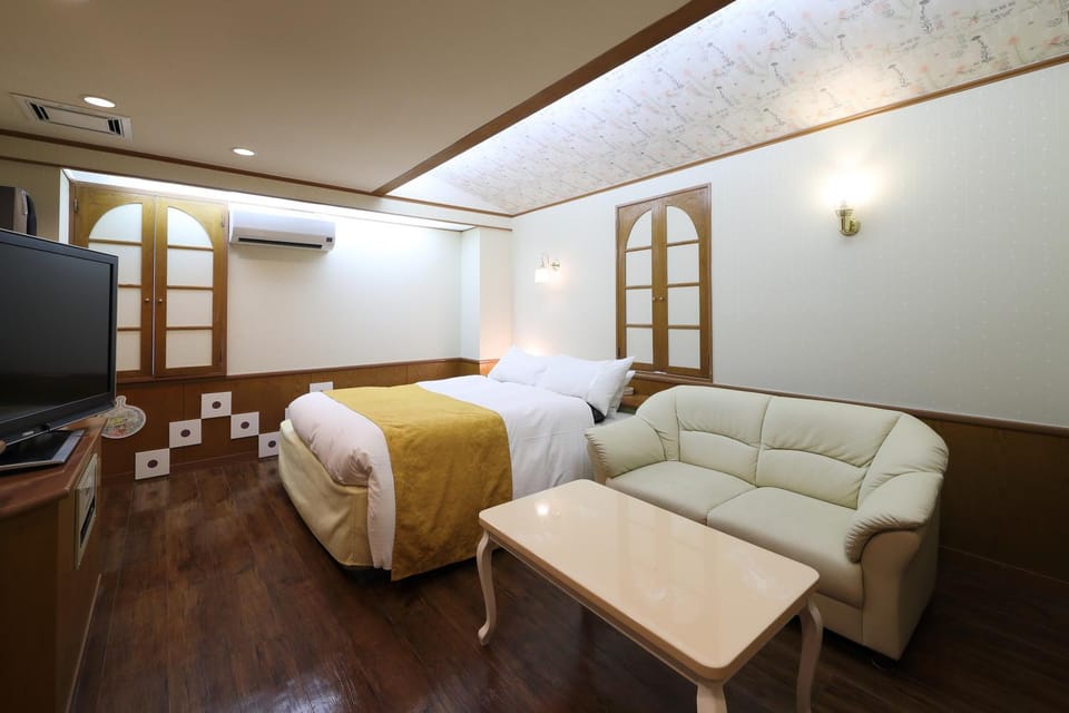 Photo of the whole room