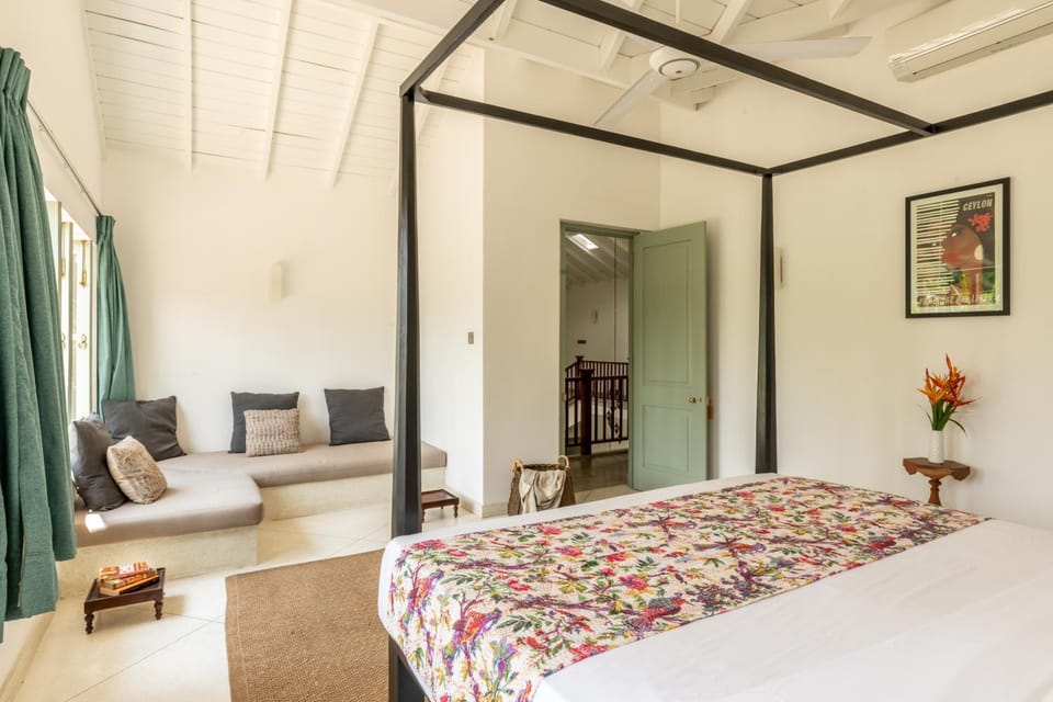 Wijaya Giri - 6 BR Villa, Walkable to beach, Private Pool, Cook Villa in Ahangama