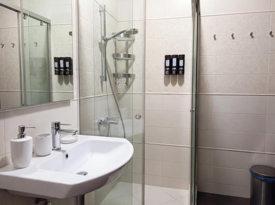 Shower, Toilet, Bathroom