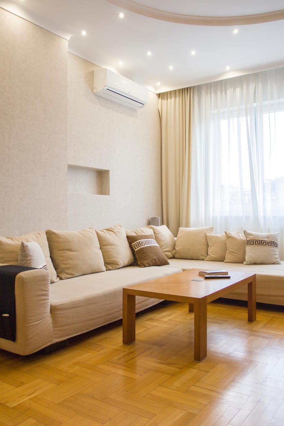 Living room, Seating area, air conditioner