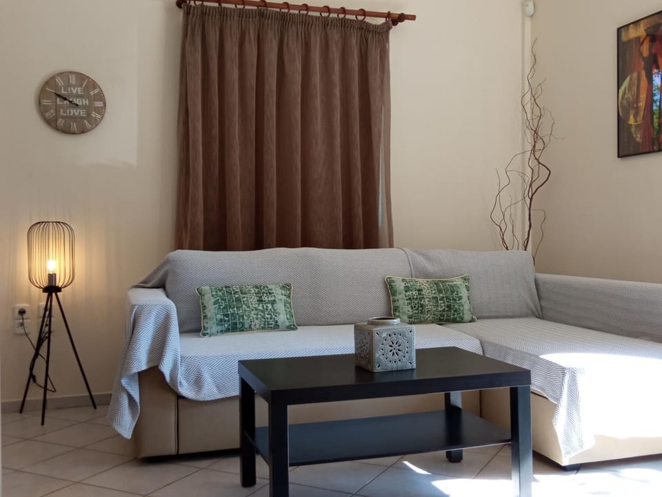 Sea Side House Kourouta House in Peloponnese, Western Greece and the Ionian
