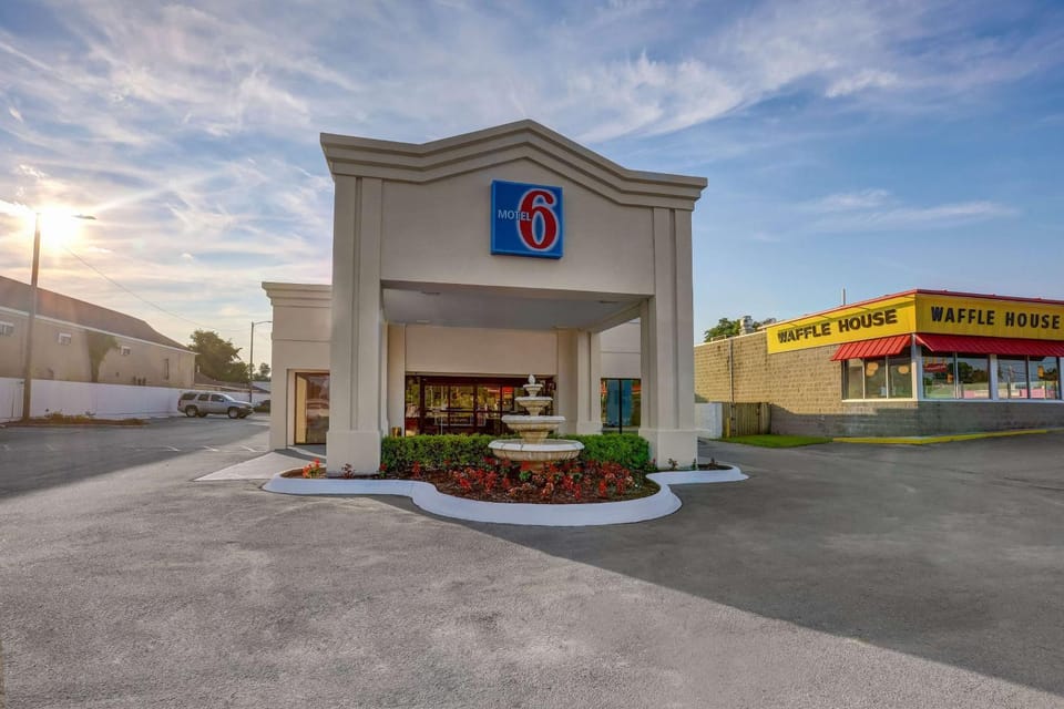 Property building, Lobby or reception, On site