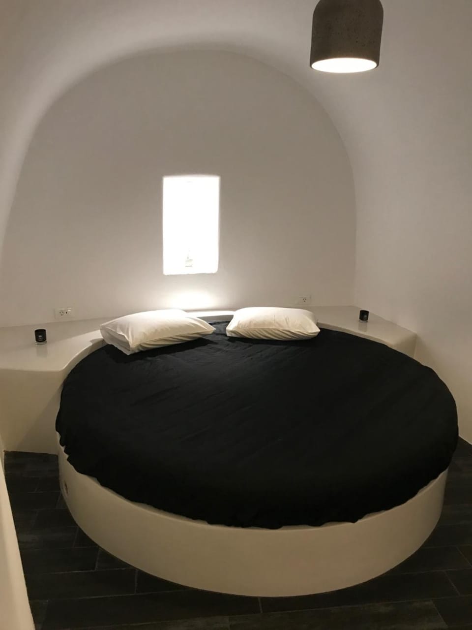 Chay Luxury Cave Apartment in Santorini