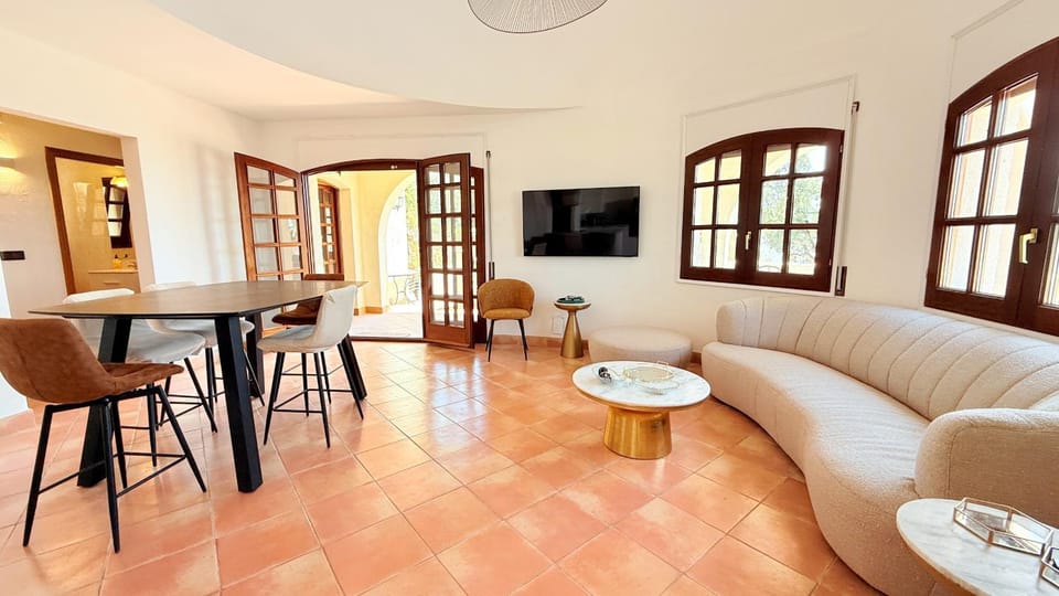 Huesca 19 Villa in Alt Empordà