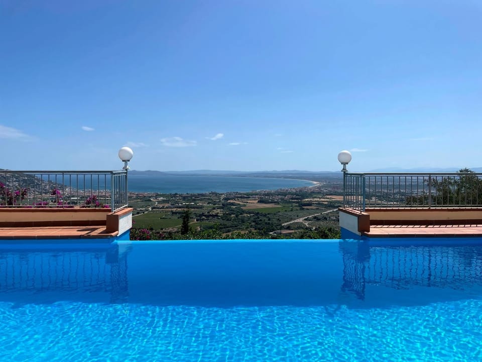 Sea view, Swimming pool