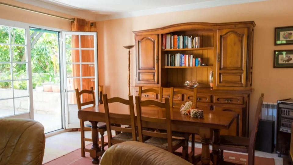 Elegant villa in Alvite with private pool Villa in Vila Real District