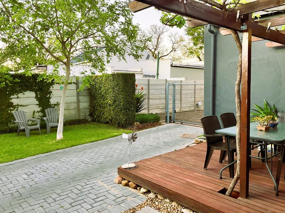 Patio, Spring, Garden view