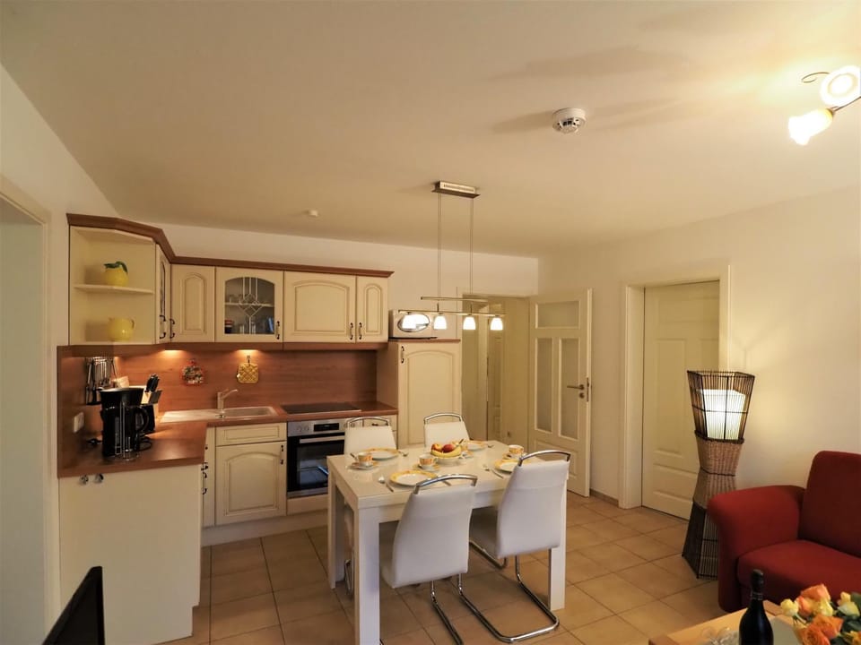 Villa Sola Bona, FW 2 Apartment in Zingst