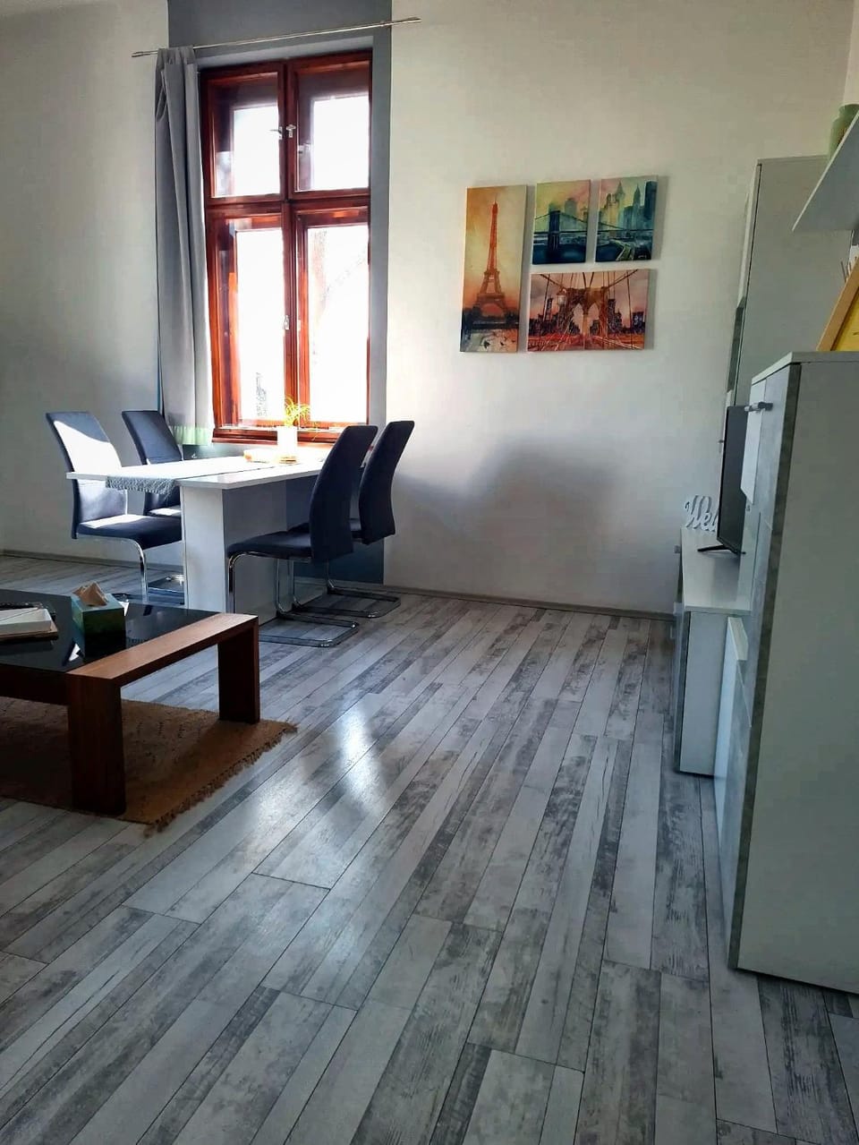 Living room, Seating area, Dining area