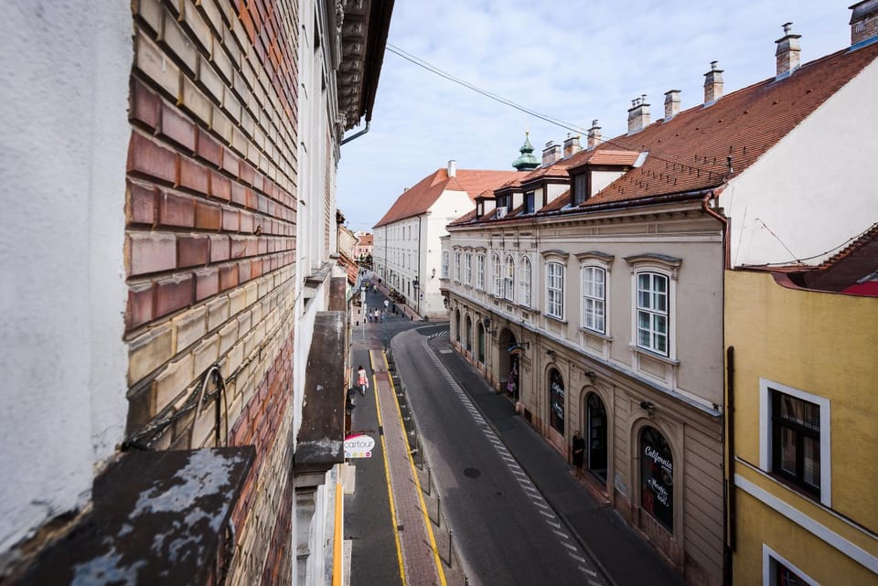 Property building, City view