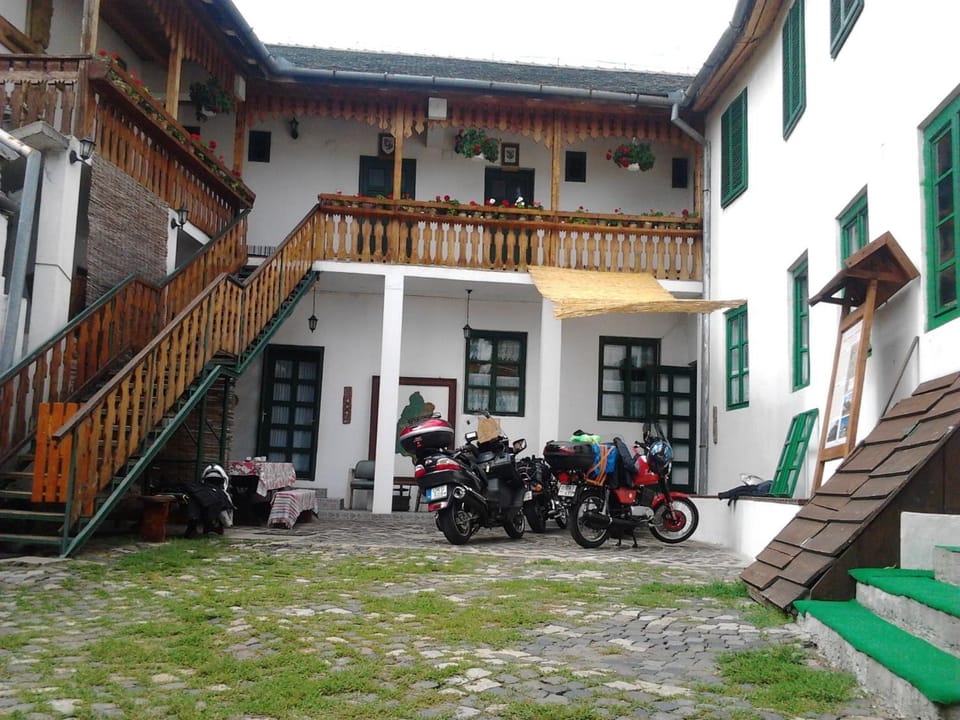 Property building, Balcony/Terrace