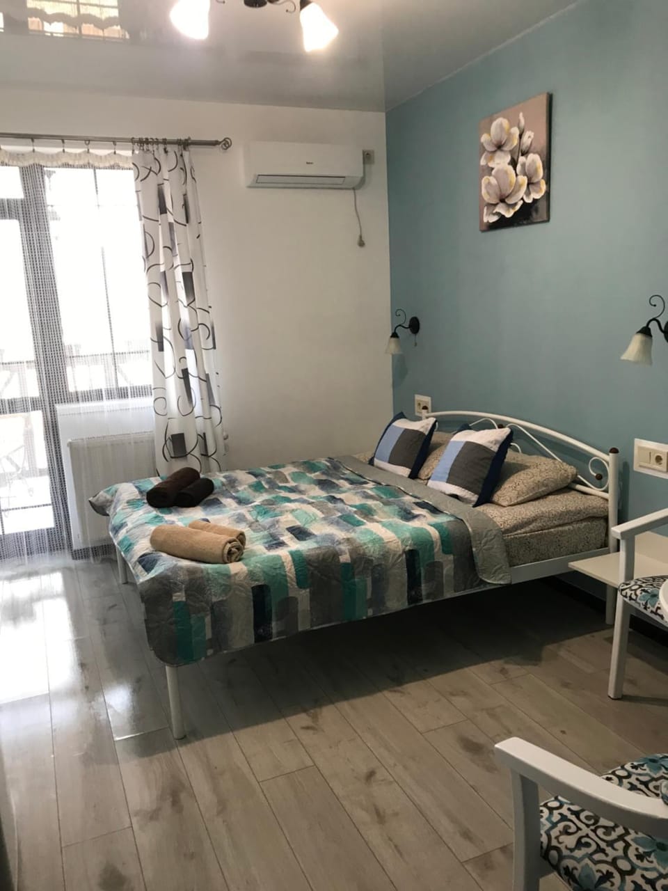 Photo of the whole room