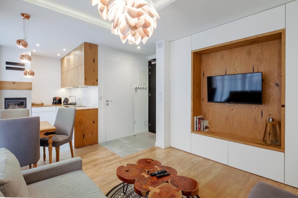 Communal lounge/ TV room, Kitchen or kitchenette, Living room