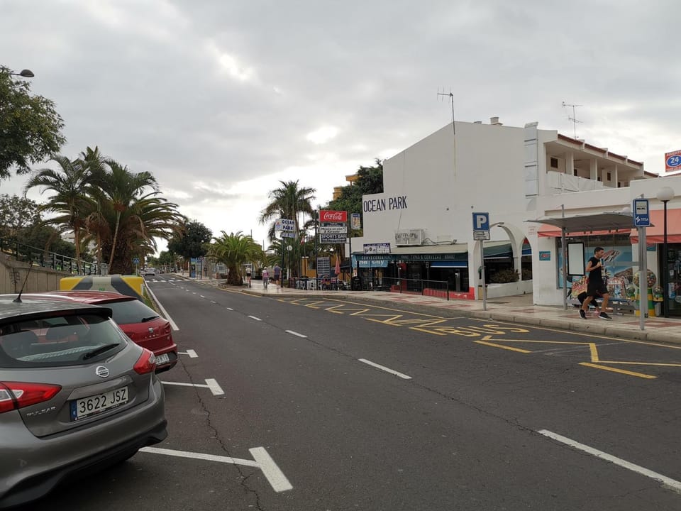 Neighbourhood, Street view