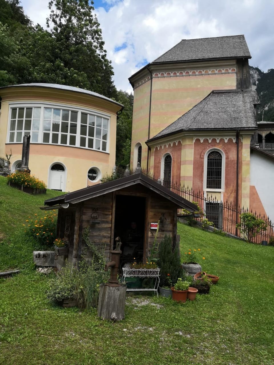 Property building, Garden, Landmark view