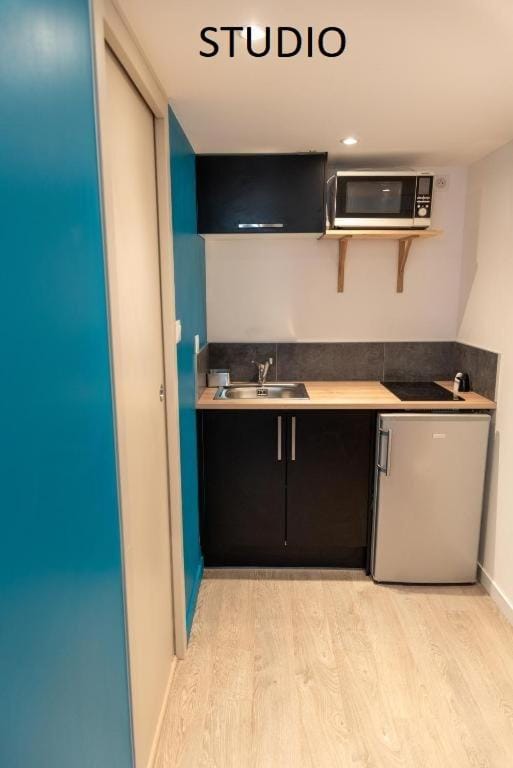 Studio Hikoki Apartment in Brittany