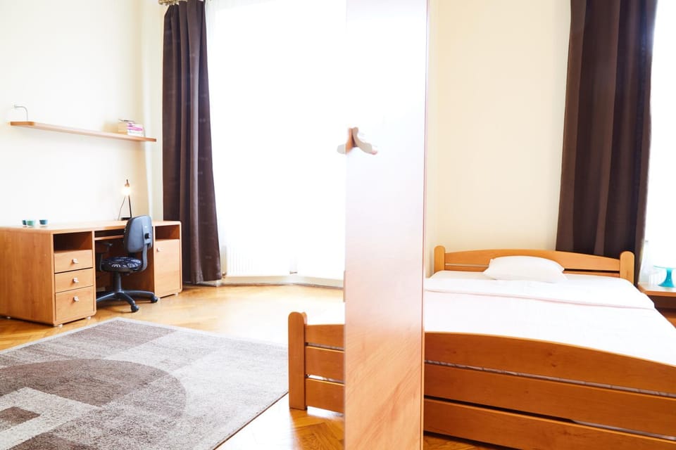 Bed, Photo of the whole room, Bedroom, hair dresser