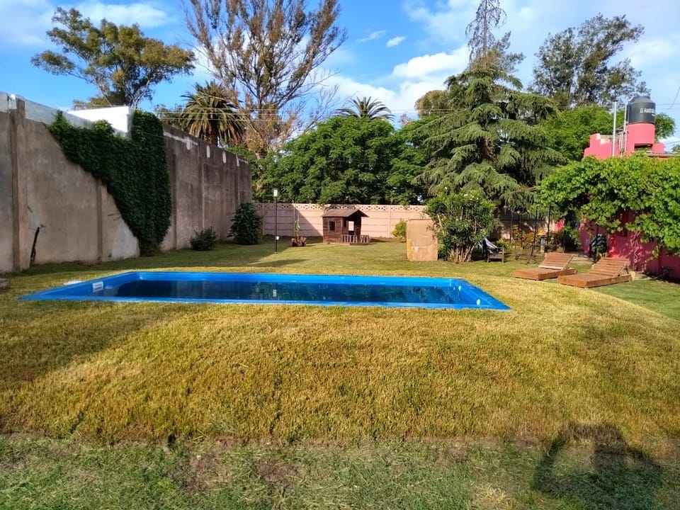Family Place II House in Buenos Aires Province