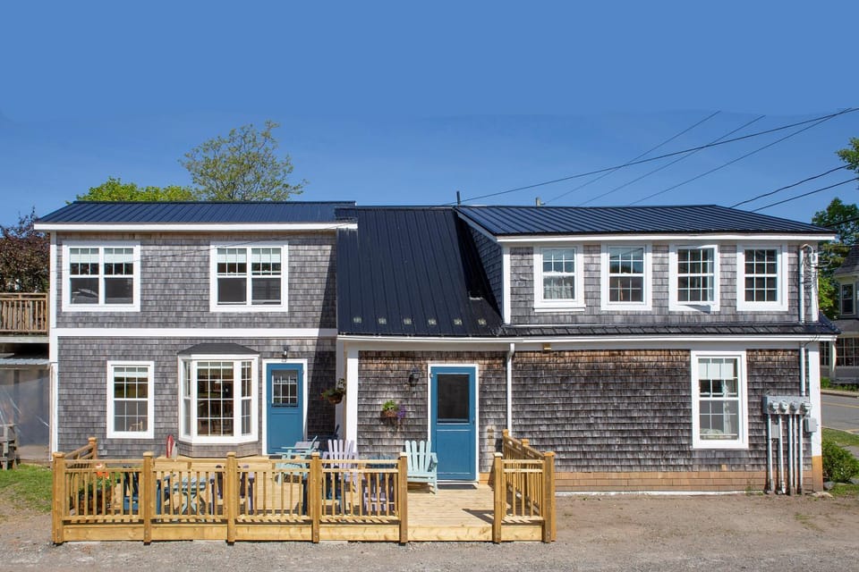 Property building, Quiet street view, Inner courtyard view