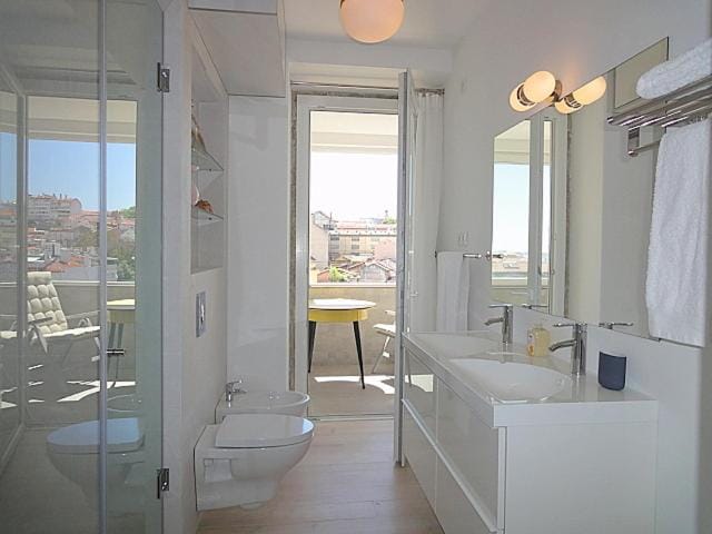 Toilet, Bathroom