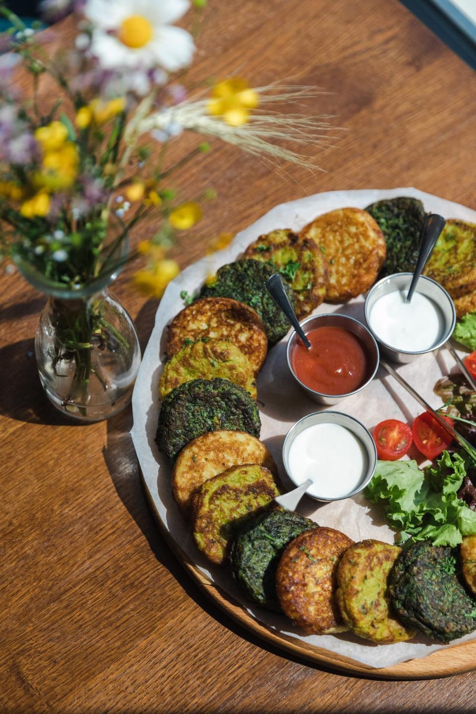 Restaurant/places to eat, Food and drinks