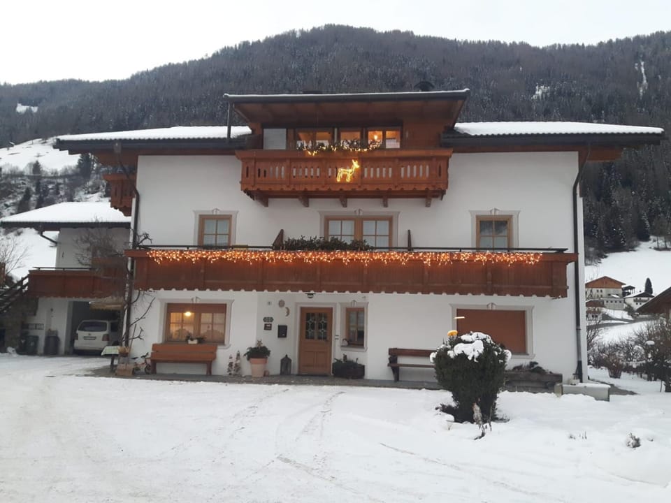 Property building, Winter