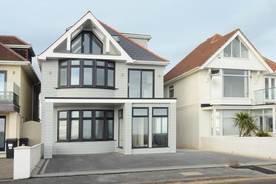Property building, Beach, Sea view, Family