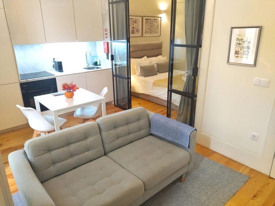 Seating area, Dining area, Bedroom, kitchen