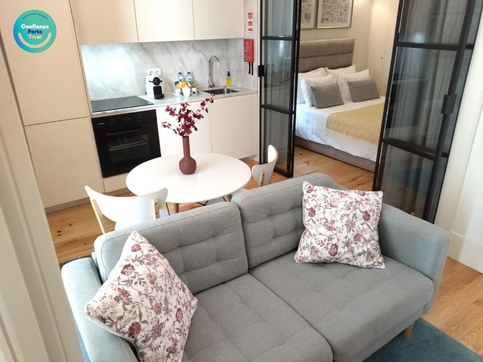 Kitchen or kitchenette, Living room, Dining area, Bedroom