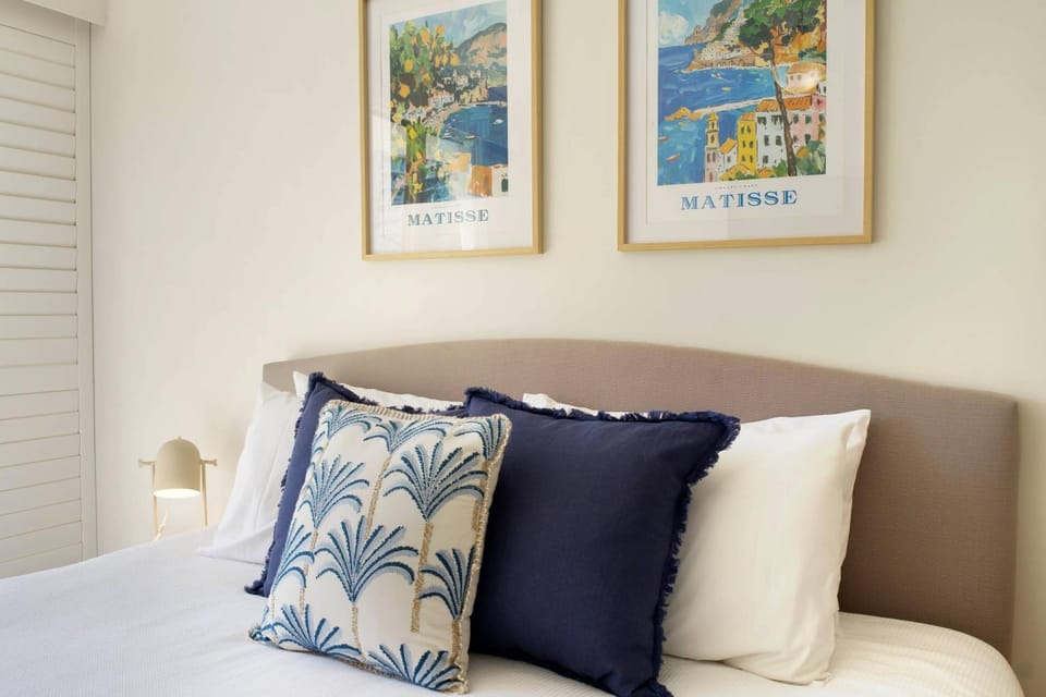 Bed, Decorative detail, Bedroom