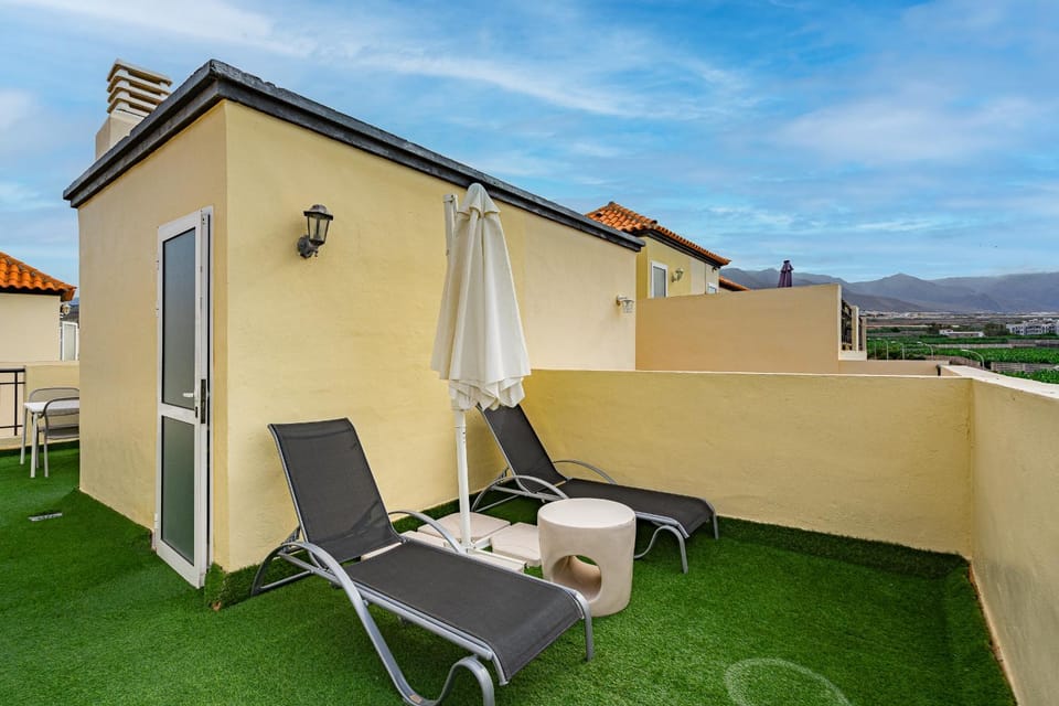 Patio, Natural landscape, View (from property/room), Mountain view, sunbed