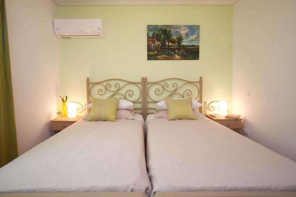 Kazarma Luxury Apartment at Klismata village 8 guests House in Cephalonia