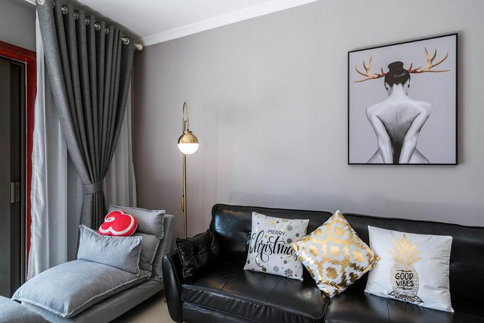 LuoYang XiGong.ShengLong Square.Locals Apartment.00174940 Locals Apartment 00174940 Apartment in China