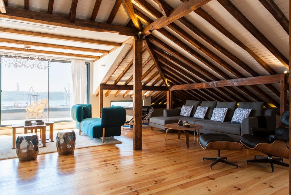 LuxLapa Duplex Apartment in Lisbon
