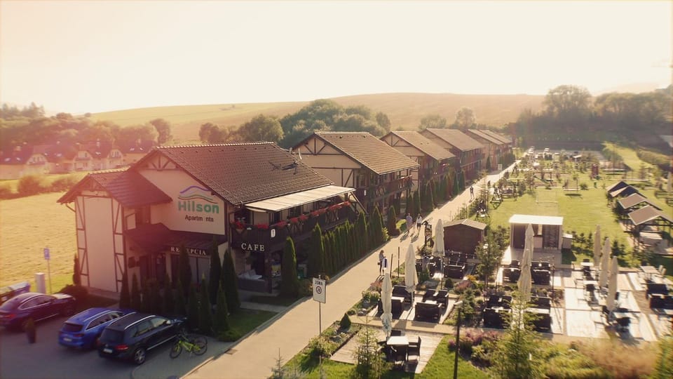 Property building, Bird's eye view, Location