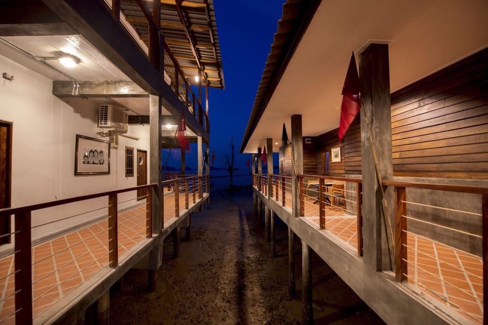 Lanta Harbour Hostel in Krabi Changwat