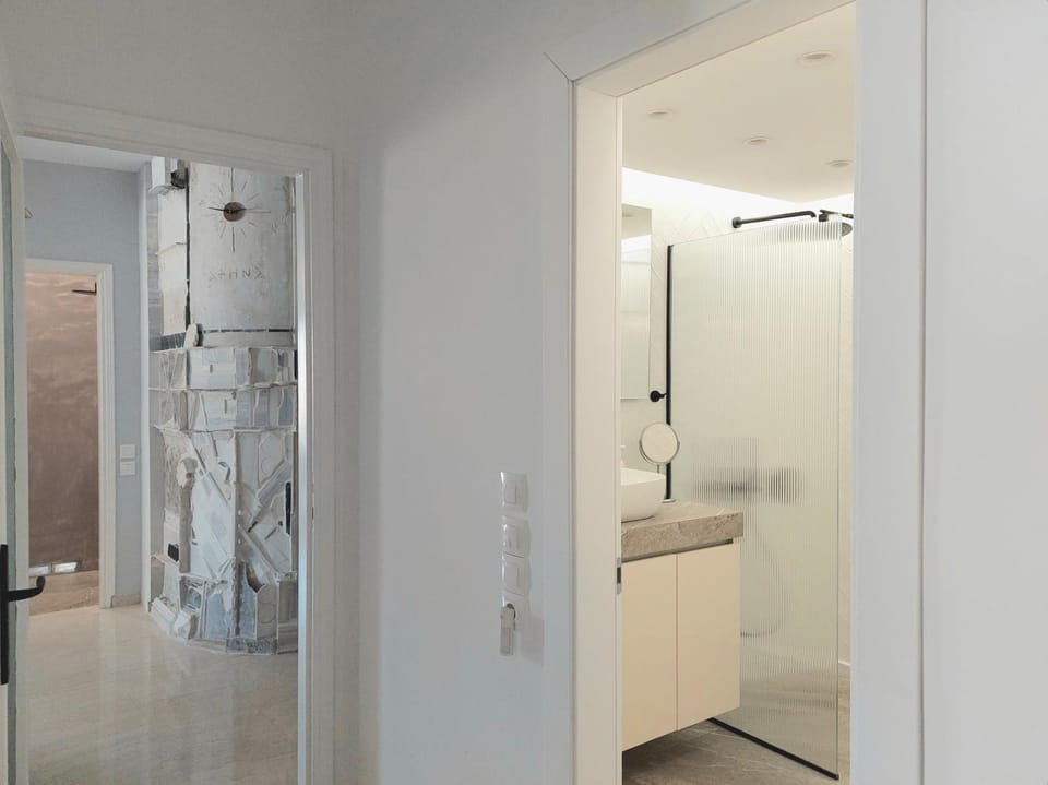 Shower, Toilet, Bathroom, Decorative detail, internet