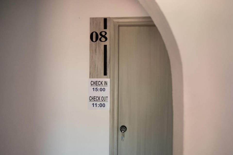 Giannis Rooms Inn in Crete
