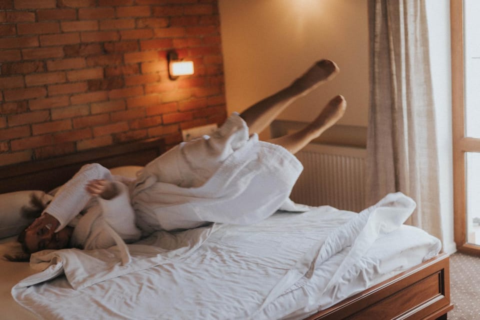 Bed, People, Guests