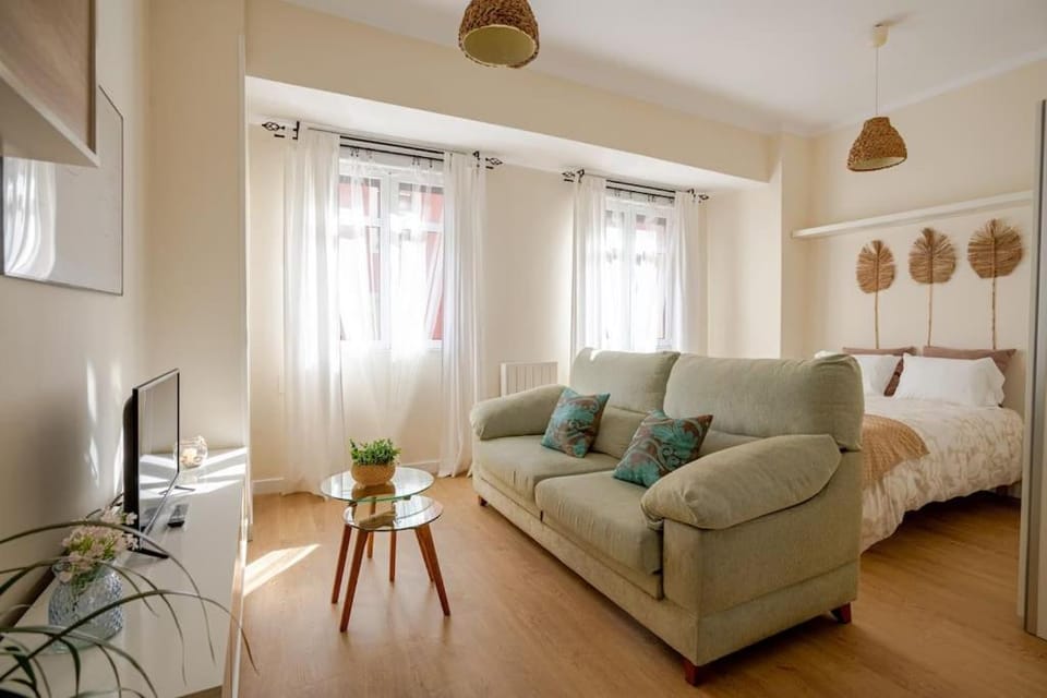 Living room, Bedroom