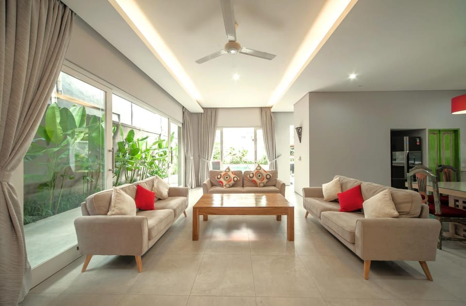 Living room, fireplace
