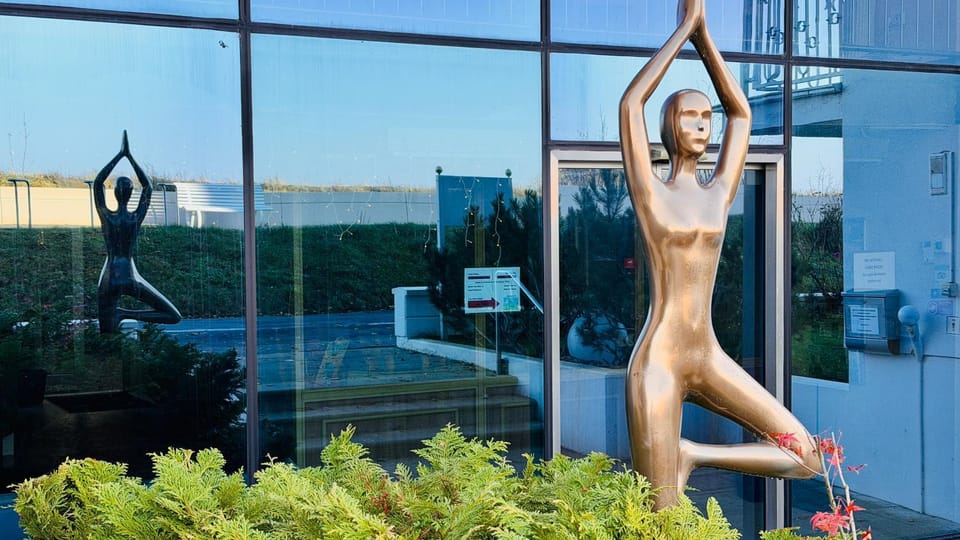 Facade/entrance, Day