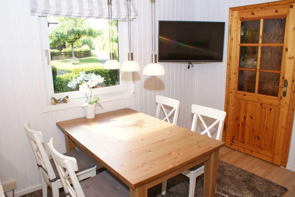 TV and multimedia, Dining area
