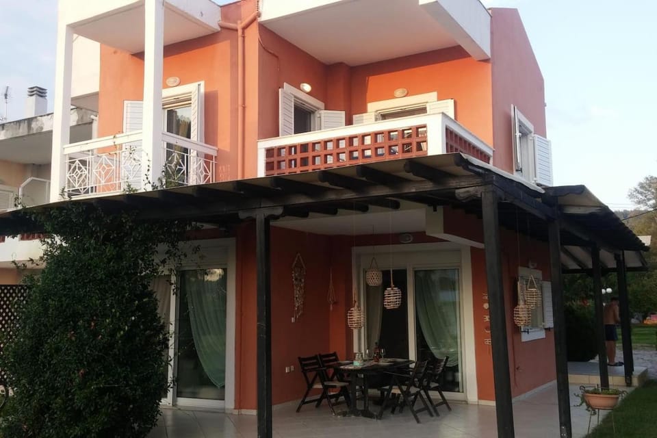 Property building, View (from property/room), Balcony/Terrace