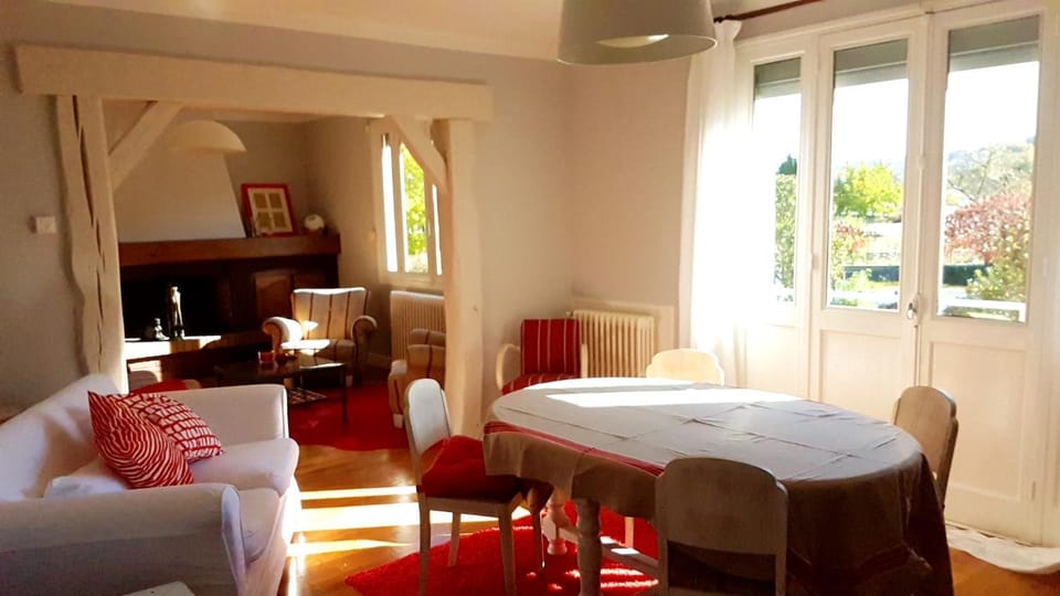 maison spacieuse renovée Villa in Grand Est