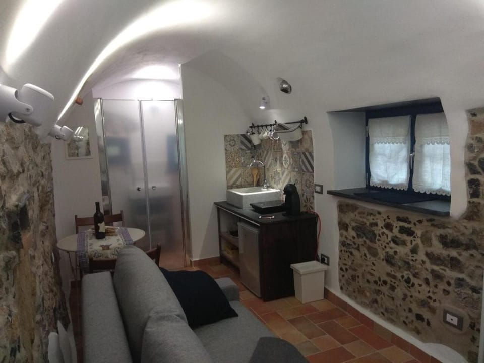 Le Ciappe Castelbianco Terra CITR 9020-BEB-0003 Bed and Breakfast in Liguria