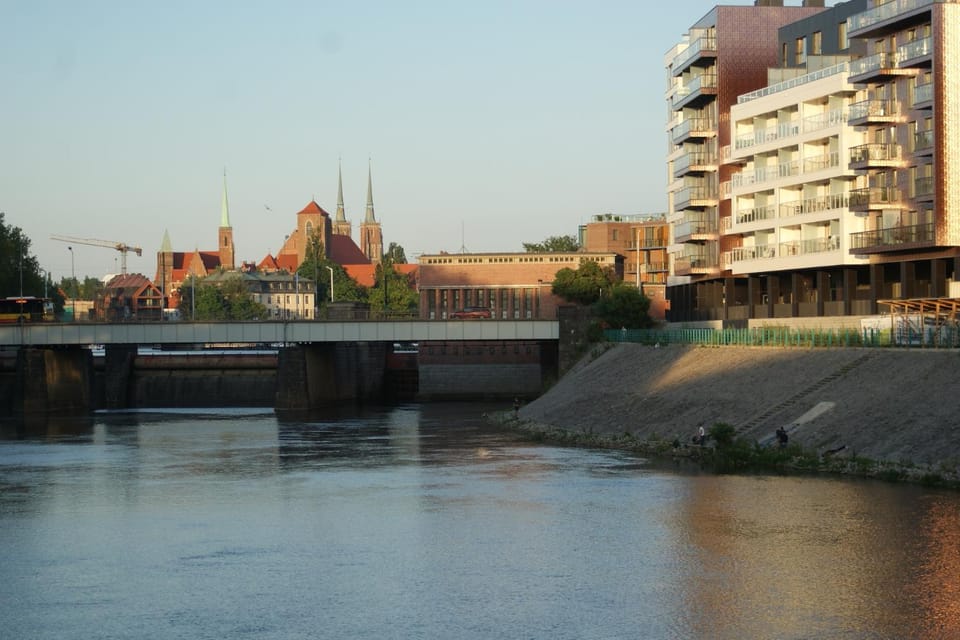 Neighbourhood, City view, River view
