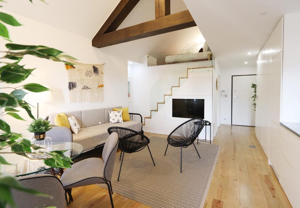 Communal lounge/ TV room, TV and multimedia, Seating area, Dining area