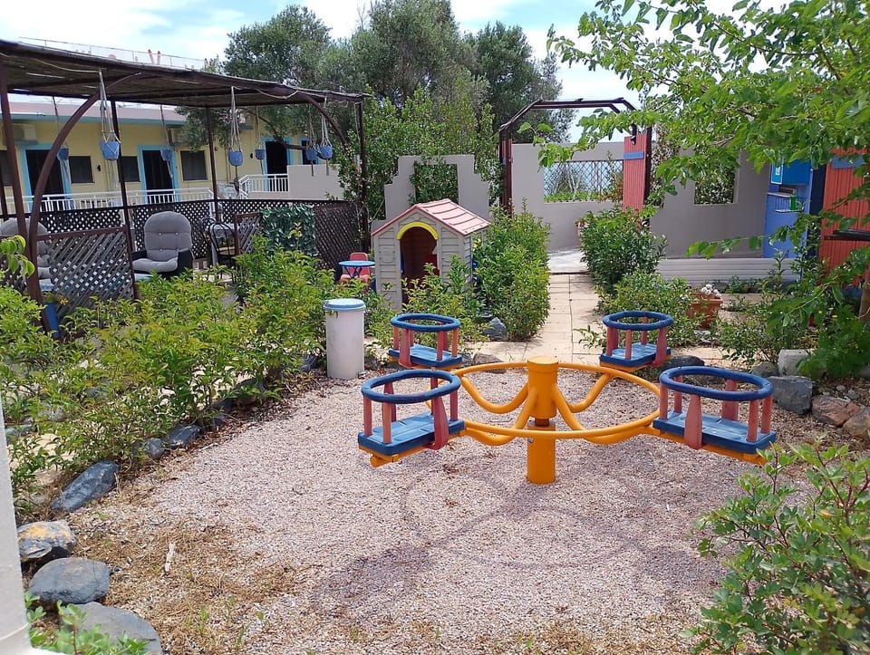 Children play ground, Garden, Seating area, Garden view, Area and facilities